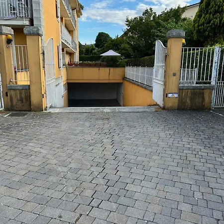 Апартаменты Ferrari House *